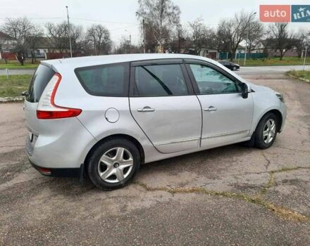 Сірий Рено Гранд Сценік, об'ємом двигуна 1.6 л та пробігом 201 тис. км за 8750 $, фото 2 на Automoto.ua