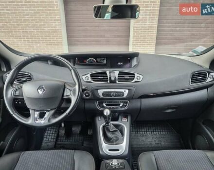 Сірий Рено Гранд Сценік, об'ємом двигуна 1.6 л та пробігом 274 тис. км за 9500 $, фото 15 на Automoto.ua
