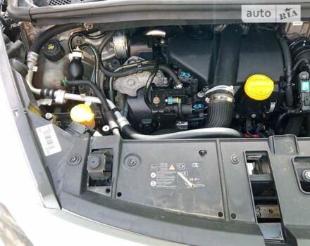 Сірий Рено Гранд Сценік, об'ємом двигуна 1.5 л та пробігом 200 тис. км за 10500 $, фото 36 на Automoto.ua