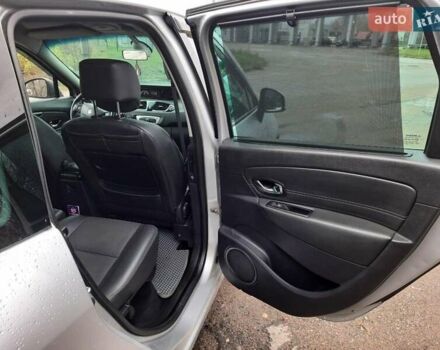 Сірий Рено Гранд Сценік, об'ємом двигуна 1.6 л та пробігом 201 тис. км за 8750 $, фото 9 на Automoto.ua