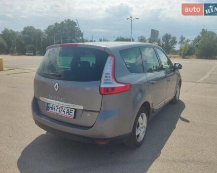 Серый Рено Гранд Сценик, объемом двигателя 1.5 л и пробегом 188 тыс. км за 11400 $, фото 1 на Automoto.ua