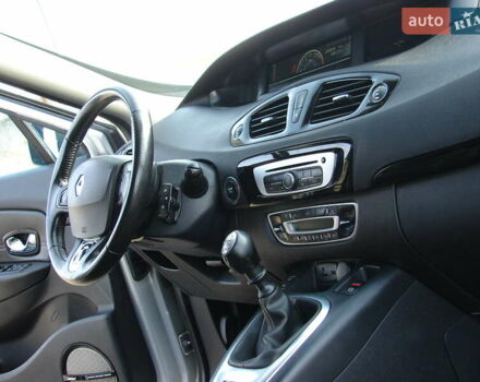 Серый Рено Гранд Сценик, объемом двигателя 1.5 л и пробегом 241 тыс. км за 10000 $, фото 17 на Automoto.ua