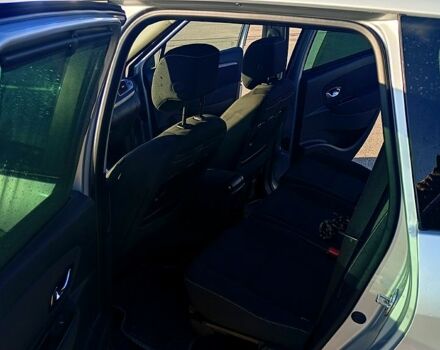 Сірий Рено Гранд Сценік, об'ємом двигуна 1.2 л та пробігом 102 тис. км за 8000 $, фото 5 на Automoto.ua