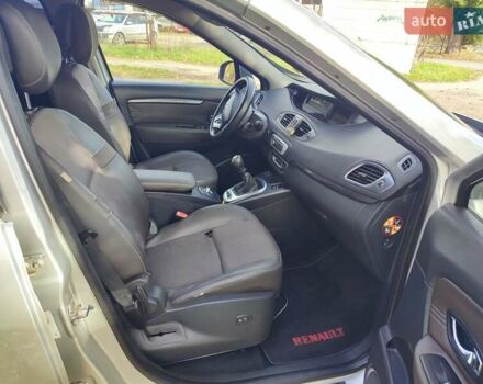 Серый Рено Гранд Сценик, объемом двигателя 1.5 л и пробегом 201 тыс. км за 11200 $, фото 19 на Automoto.ua