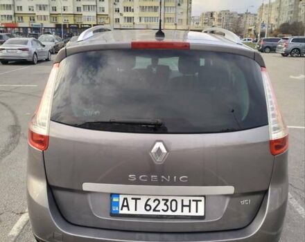 Серый Рено Гранд Сценик, объемом двигателя 1.5 л и пробегом 266 тыс. км за 9400 $, фото 2 на Automoto.ua