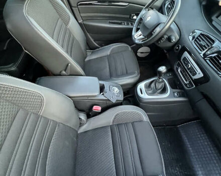 Серый Рено Гранд Сценик, объемом двигателя 1.6 л и пробегом 206 тыс. км за 10777 $, фото 23 на Automoto.ua