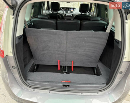 Сірий Рено Гранд Сценік, об'ємом двигуна 1.6 л та пробігом 234 тис. км за 10800 $, фото 70 на Automoto.ua