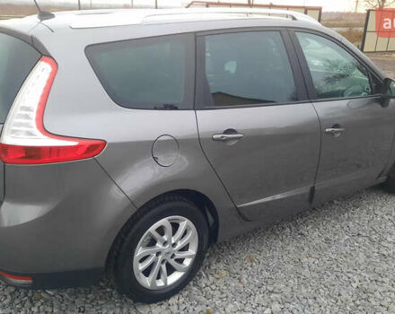 Серый Рено Гранд Сценик, объемом двигателя 1.5 л и пробегом 247 тыс. км за 10000 $, фото 3 на Automoto.ua