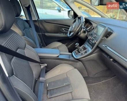 Сірий Рено Гранд Сценік, об'ємом двигуна 1.6 л та пробігом 150 тис. км за 16700 $, фото 1 на Automoto.ua