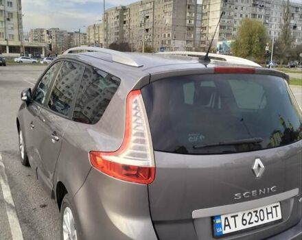 Серый Рено Гранд Сценик, объемом двигателя 1.5 л и пробегом 266 тыс. км за 9400 $, фото 6 на Automoto.ua