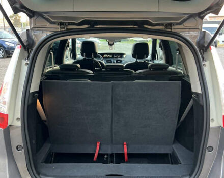 Серый Рено Гранд Сценик, объемом двигателя 1.6 л и пробегом 206 тыс. км за 11221 $, фото 12 на Automoto.ua