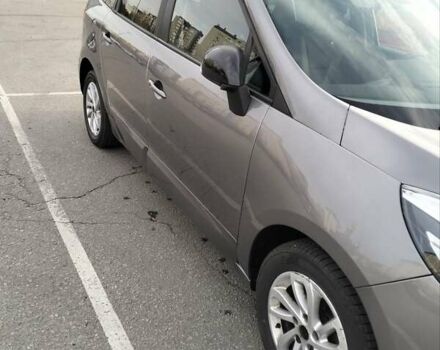 Серый Рено Гранд Сценик, объемом двигателя 1.5 л и пробегом 266 тыс. км за 9400 $, фото 11 на Automoto.ua