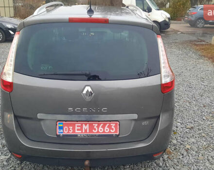 Серый Рено Гранд Сценик, объемом двигателя 1.5 л и пробегом 247 тыс. км за 10000 $, фото 5 на Automoto.ua