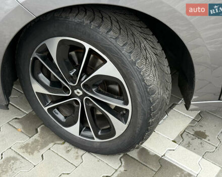 Сірий Рено Гранд Сценік, об'ємом двигуна 1.6 л та пробігом 234 тис. км за 10800 $, фото 4 на Automoto.ua