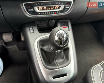 Сірий Рено Гранд Сценік, об'ємом двигуна 1.6 л та пробігом 234 тис. км за 10800 $, фото 78 на Automoto.ua