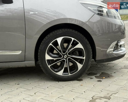 Сірий Рено Гранд Сценік, об'ємом двигуна 1.6 л та пробігом 234 тис. км за 10800 $, фото 20 на Automoto.ua