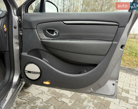 Сірий Рено Гранд Сценік, об'ємом двигуна 1.6 л та пробігом 234 тис. км за 10800 $, фото 43 на Automoto.ua