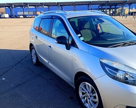 Сірий Рено Гранд Сценік, об'ємом двигуна 1.2 л та пробігом 102 тис. км за 8000 $, фото 1 на Automoto.ua