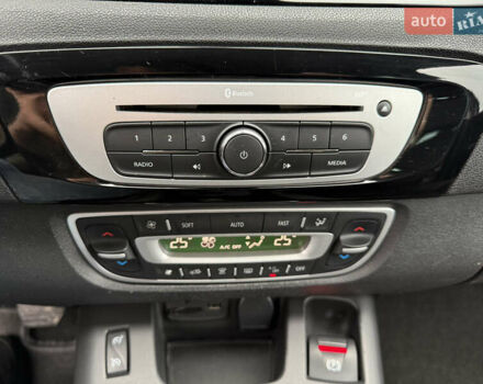 Сірий Рено Гранд Сценік, об'ємом двигуна 1.6 л та пробігом 234 тис. км за 10800 $, фото 77 на Automoto.ua