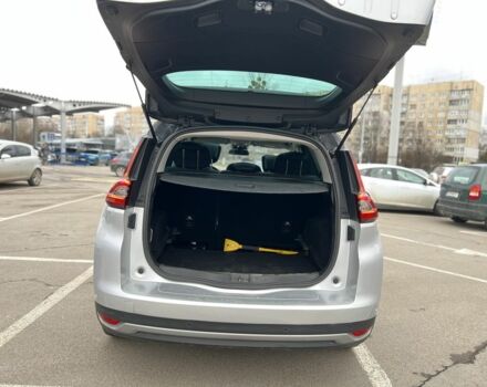 Серый Рено Гранд Сценик, объемом двигателя 1.6 л и пробегом 306 тыс. км за 14000 $, фото 4 на Automoto.ua