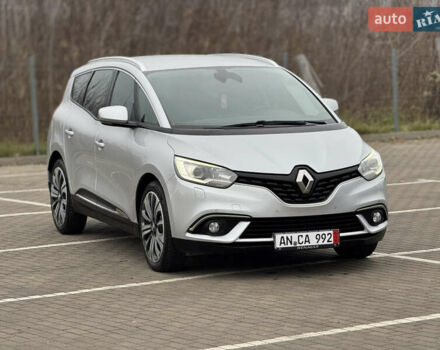 Серый Рено Гранд Сценик, объемом двигателя 1.5 л и пробегом 200 тыс. км за 14800 $, фото 6 на Automoto.ua