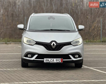 Серый Рено Гранд Сценик, объемом двигателя 1.5 л и пробегом 200 тыс. км за 14800 $, фото 4 на Automoto.ua