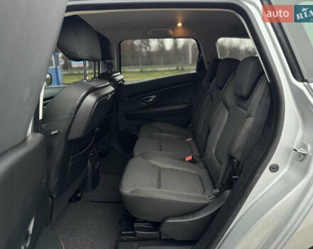 Серый Рено Гранд Сценик, объемом двигателя 1.5 л и пробегом 200 тыс. км за 14800 $, фото 63 на Automoto.ua