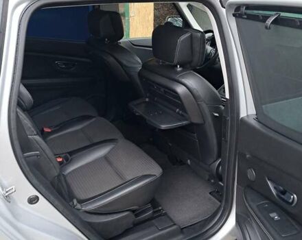 Сірий Рено Гранд Сценік, об'ємом двигуна 1.6 л та пробігом 226 тис. км за 15999 $, фото 7 на Automoto.ua