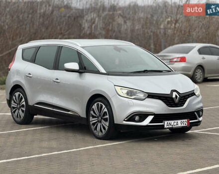 Серый Рено Гранд Сценик, объемом двигателя 1.5 л и пробегом 200 тыс. км за 14800 $, фото 8 на Automoto.ua