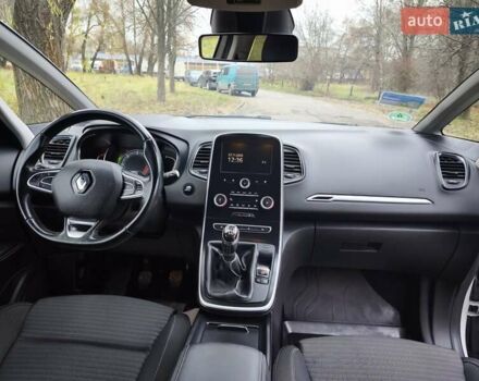 Серый Рено Гранд Сценик, объемом двигателя 1.5 л и пробегом 140 тыс. км за 14600 $, фото 21 на Automoto.ua
