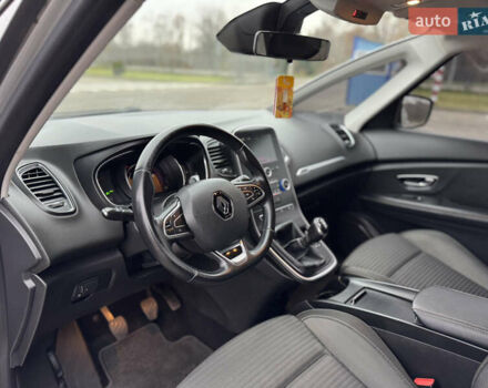 Серый Рено Гранд Сценик, объемом двигателя 1.5 л и пробегом 200 тыс. км за 14800 $, фото 57 на Automoto.ua