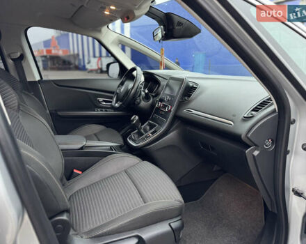 Серый Рено Гранд Сценик, объемом двигателя 1.5 л и пробегом 200 тыс. км за 14800 $, фото 41 на Automoto.ua