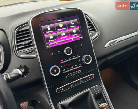 Серый Рено Гранд Сценик, объемом двигателя 1.5 л и пробегом 200 тыс. км за 14800 $, фото 74 на Automoto.ua