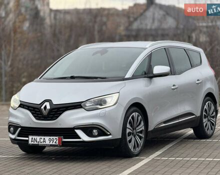 Серый Рено Гранд Сценик, объемом двигателя 1.5 л и пробегом 200 тыс. км за 14800 $, фото 1 на Automoto.ua