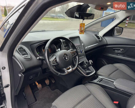 Серый Рено Гранд Сценик, объемом двигателя 1.5 л и пробегом 200 тыс. км за 14800 $, фото 58 на Automoto.ua