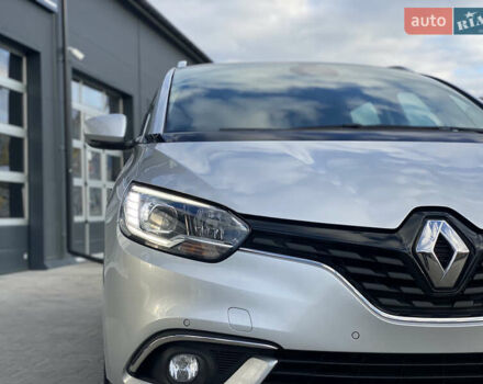 Серый Рено Гранд Сценик, объемом двигателя 1.6 л и пробегом 207 тыс. км за 14500 $, фото 4 на Automoto.ua