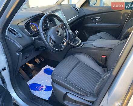 Серый Рено Гранд Сценик, объемом двигателя 1.6 л и пробегом 207 тыс. км за 14500 $, фото 25 на Automoto.ua