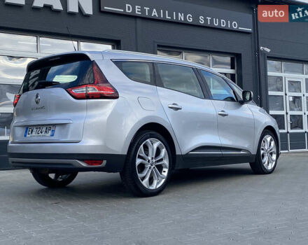 Серый Рено Гранд Сценик, объемом двигателя 1.6 л и пробегом 207 тыс. км за 14500 $, фото 11 на Automoto.ua