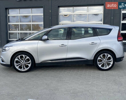 Серый Рено Гранд Сценик, объемом двигателя 1.6 л и пробегом 207 тыс. км за 14500 $, фото 7 на Automoto.ua