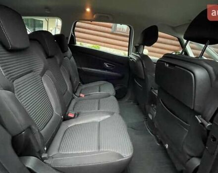 Сірий Рено Гранд Сценік, об'ємом двигуна 1.5 л та пробігом 132 тис. км за 16900 $, фото 22 на Automoto.ua