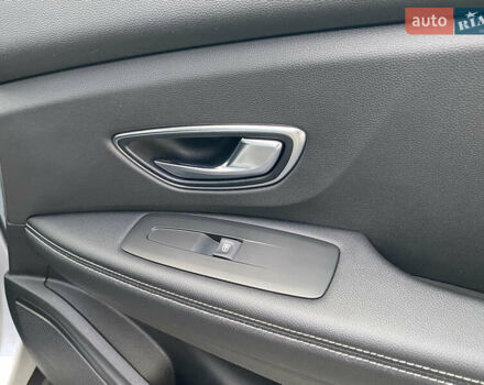 Серый Рено Гранд Сценик, объемом двигателя 1.6 л и пробегом 207 тыс. км за 14500 $, фото 24 на Automoto.ua