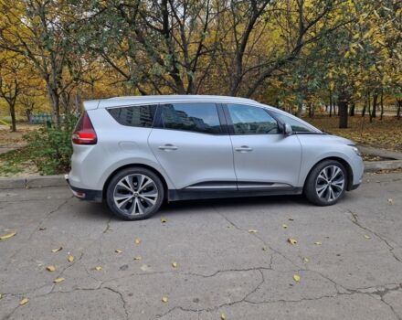 Серый Рено Гранд Сценик, объемом двигателя 1.5 л и пробегом 220 тыс. км за 16299 $, фото 4 на Automoto.ua