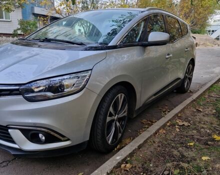 Серый Рено Гранд Сценик, объемом двигателя 1.5 л и пробегом 220 тыс. км за 16299 $, фото 1 на Automoto.ua