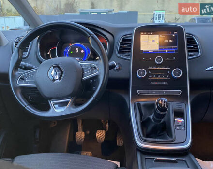 Серый Рено Гранд Сценик, объемом двигателя 1.6 л и пробегом 207 тыс. км за 14500 $, фото 28 на Automoto.ua