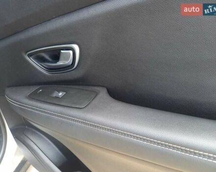 Сірий Рено Гранд Сценік, об'ємом двигуна 1.75 л та пробігом 164 тис. км за 16300 $, фото 18 на Automoto.ua