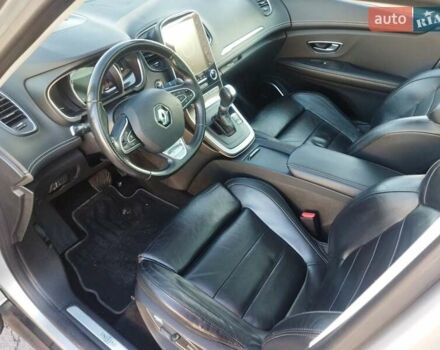 Серый Рено Гранд Сценик, объемом двигателя 1.8 л и пробегом 239 тыс. км за 15899 $, фото 3 на Automoto.ua