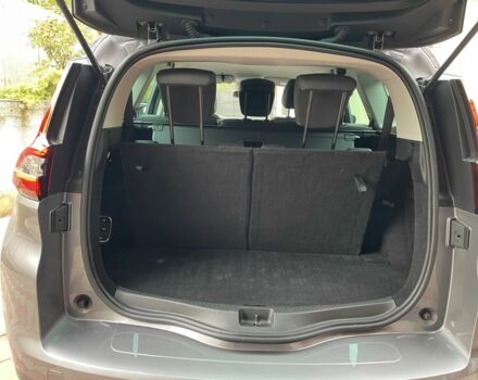 Сірий Рено Гранд Сценік, об'ємом двигуна 1.7 л та пробігом 218 тис. км за 15500 $, фото 12 на Automoto.ua