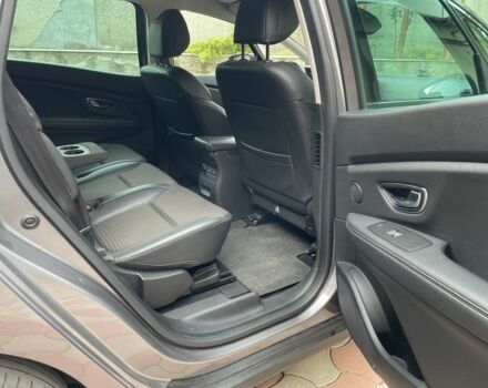 Сірий Рено Гранд Сценік, об'ємом двигуна 1.7 л та пробігом 218 тис. км за 15500 $, фото 15 на Automoto.ua