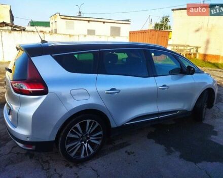 Серый Рено Гранд Сценик, объемом двигателя 1.8 л и пробегом 239 тыс. км за 15899 $, фото 22 на Automoto.ua