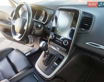 Серый Рено Гранд Сценик, объемом двигателя 1.7 л и пробегом 239 тыс. км за 15999 $, фото 35 на Automoto.ua